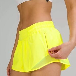 lululemon hotty hot high rise 2.5 inch